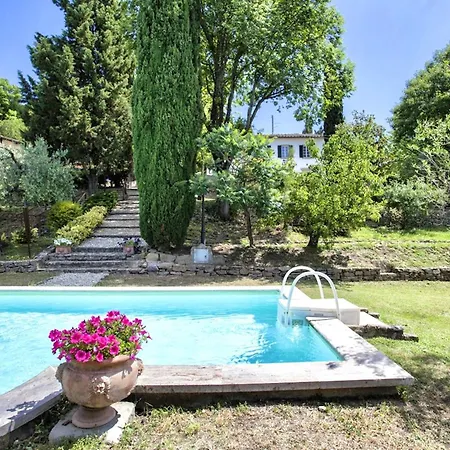 Villa Prestigious With Shared Panoramic Swimming Pool In *