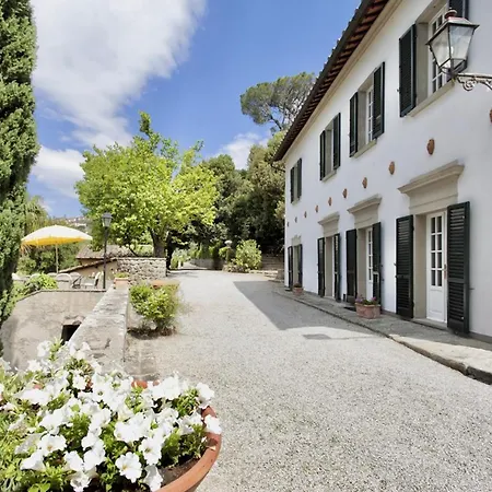 Prestigious With Shared Panoramic Swimming Pool In *