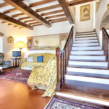 Prestigious With Shared Panoramic Swimming Pool In Villa Cortona