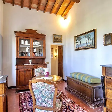 Prestigious With Shared Panoramic Swimming Pool In Villa Cortona