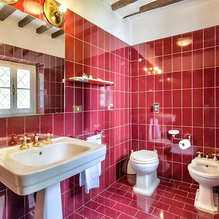 Prestigious With Shared Panoramic Swimming Pool In
