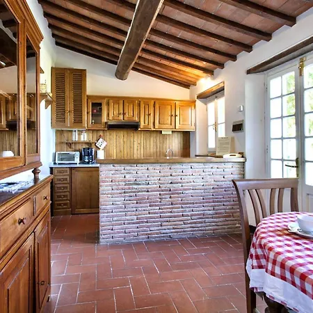 Prestigious With Shared Panoramic Swimming Pool In * Cortona